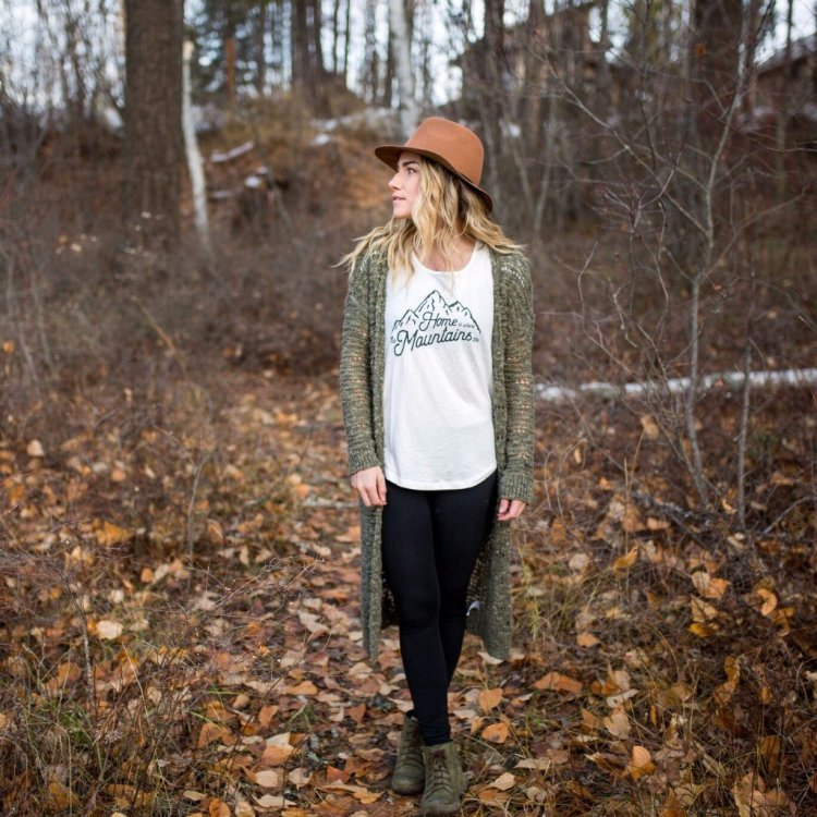 Home is where the Mountains Are Flowy Tee from The Montana Scene | Montana Laura Blog | J. Vigil Photography